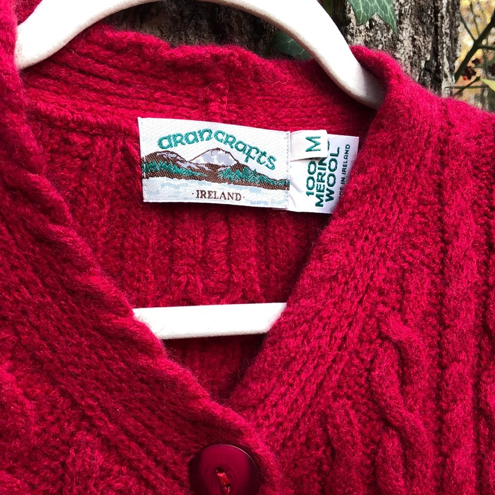 Aran crafts Ireland red sweater
